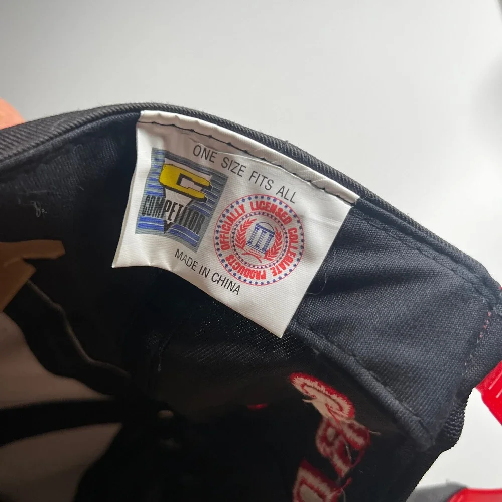 Vintage Louisville Cardinals Hat Competitor Snapback Black Red NCAA Louie Tagged